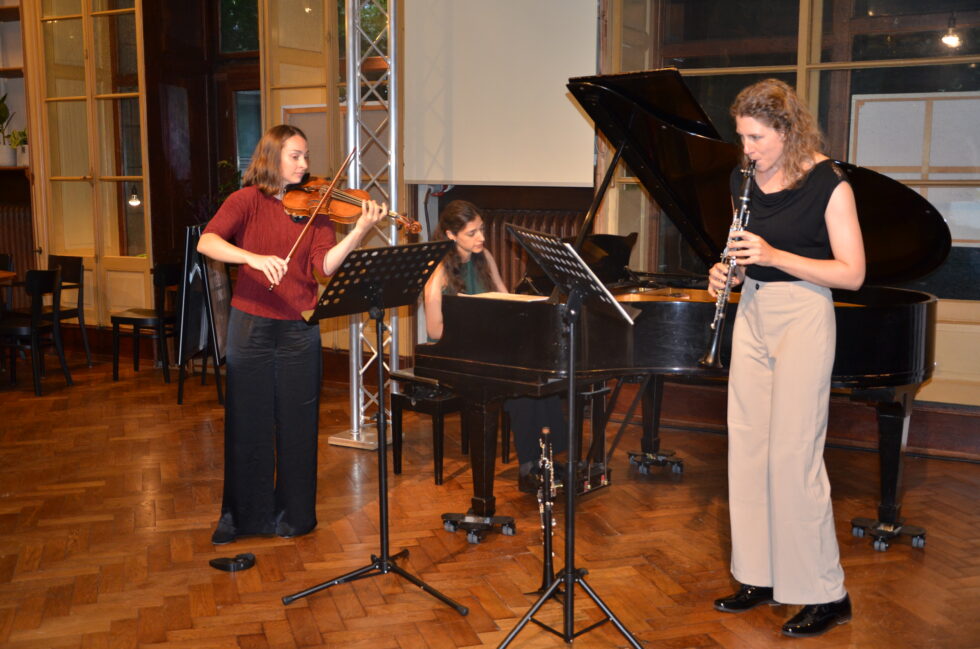 MOG 2 mit dem Trio Cadenza